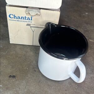 Chantal White and Black Measuring Pot New